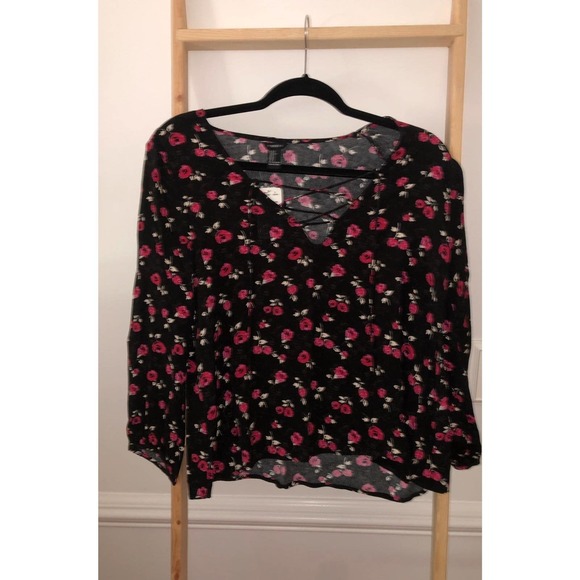 2 tillys forever 21 Longsleeve Floral Tops - Picture 3 of 4